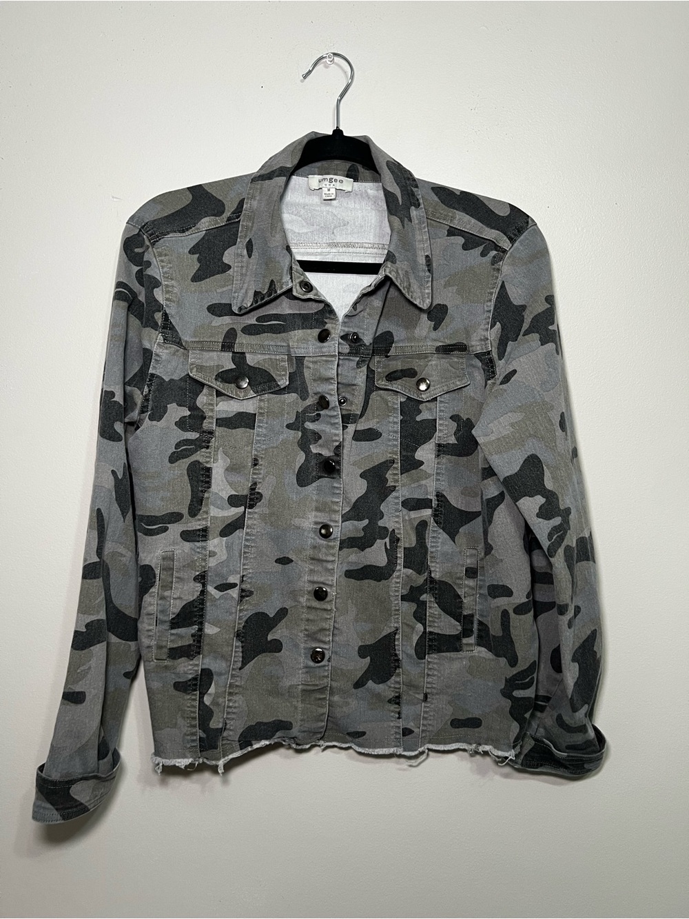 Umgee Gray & Black Camo Button-Up Jacket